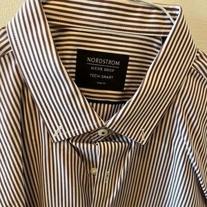 Mens Nordstrom Tech Smart button down dress shirt maroon & white size 16.5 32/33